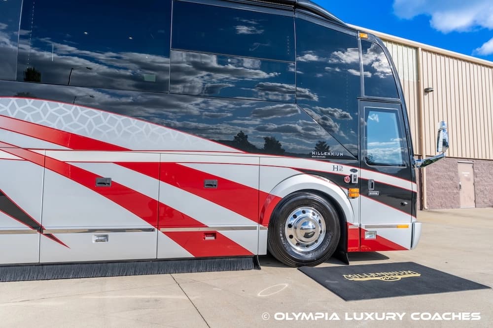 2018 Prevost Millennium H3-45 Coach - Image 30