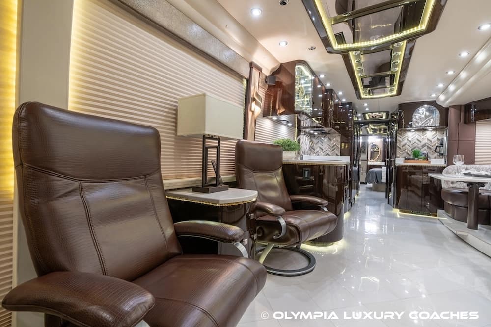 2018 Prevost Millennium H3-45 Coach - Image 47