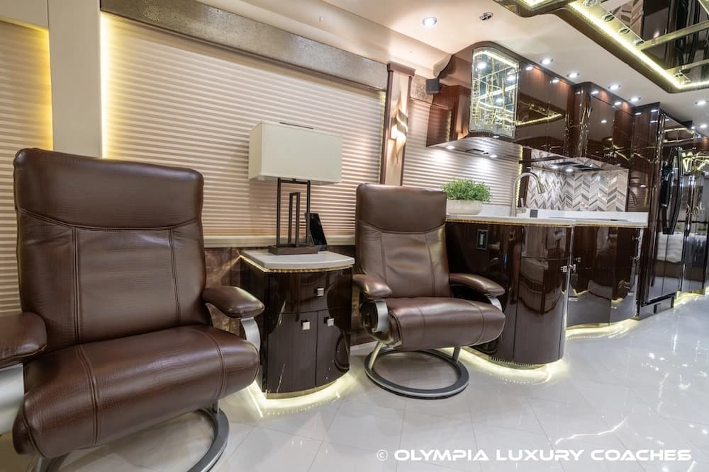 2018 Prevost Millennium H3-45 Coach - Image 48