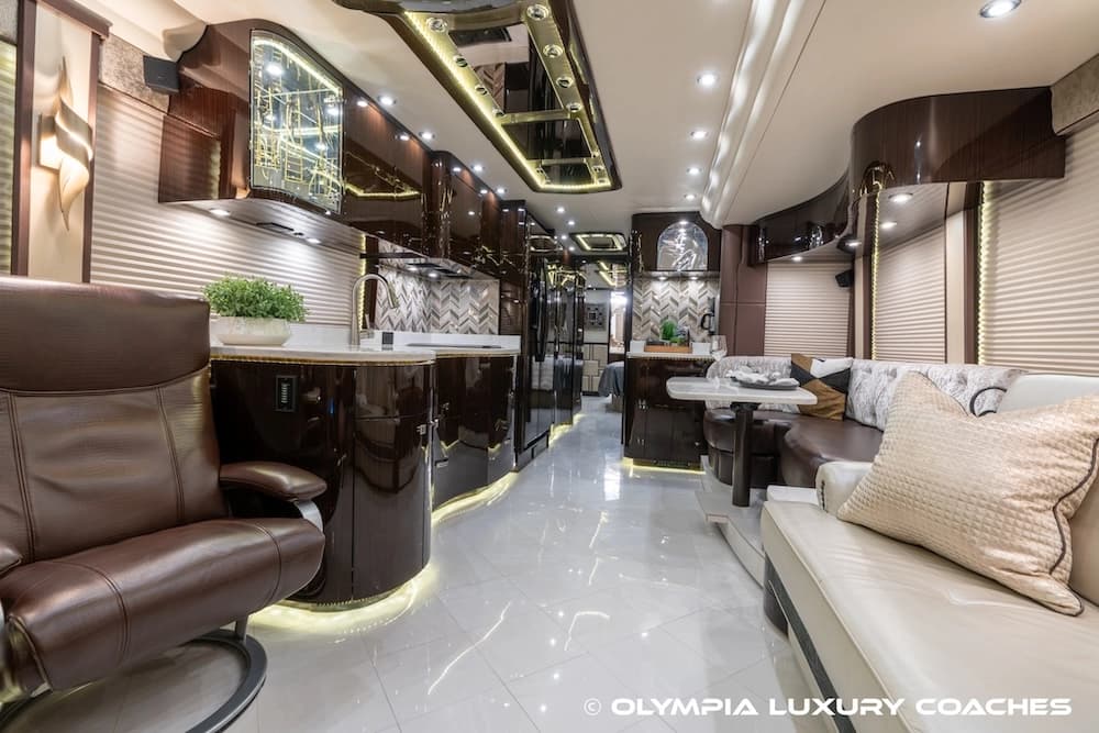 2018 Prevost Millennium H3-45 Coach - Image 49