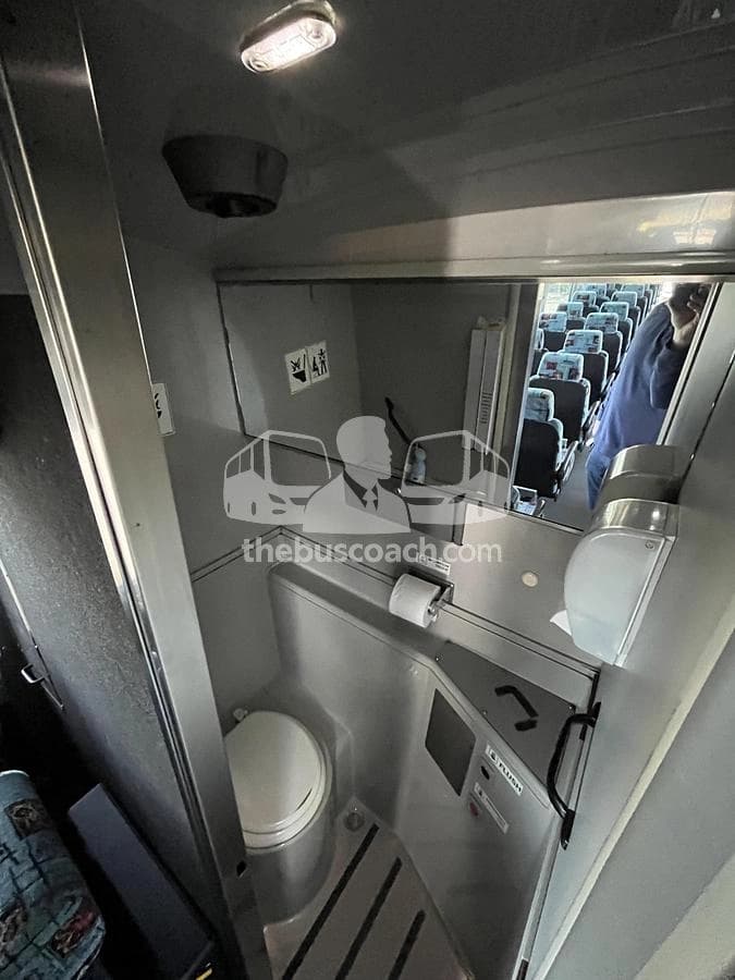 2006 Prevost H3-45 - Image 14