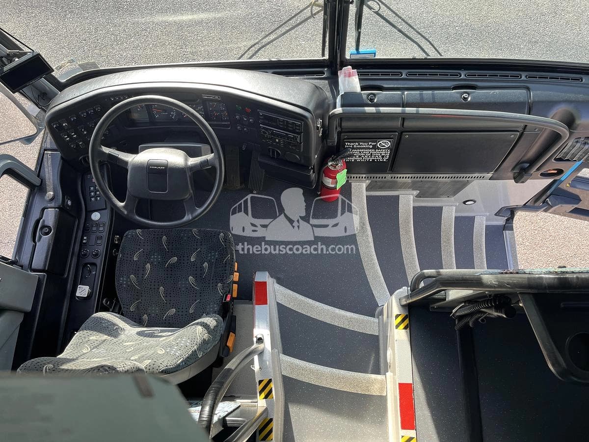 2006 Prevost H3-45 - Image 18