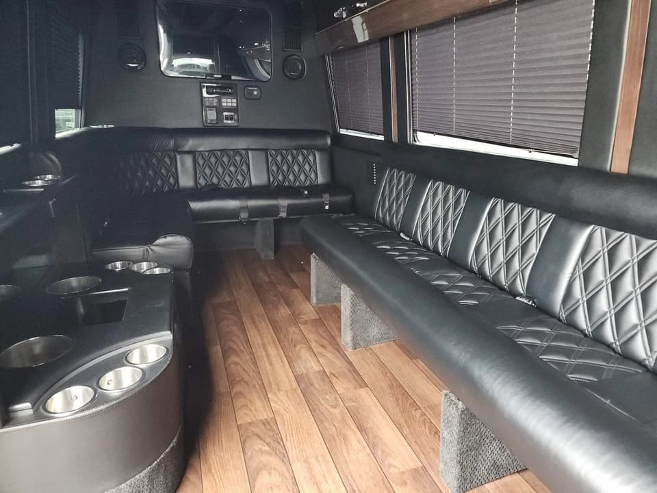 2014 Mercedes Benz Sprinter 3500 Limo Van - Image 9