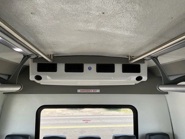 2015 Ford F550 Super Duty Turtle Top Odyssey XL ADA Shuttle Bus - Image 25