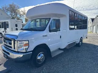 2017 Ford E350 bus