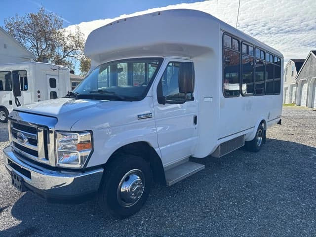 2017 Ford E350 bus