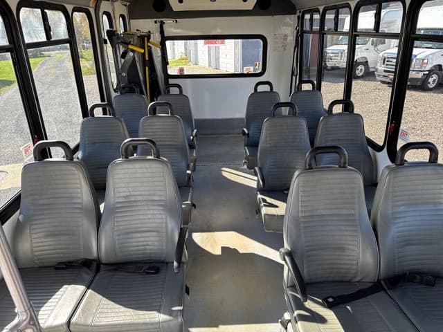 2017 Ford E350 ADA Shuttle Bus - Image 10
