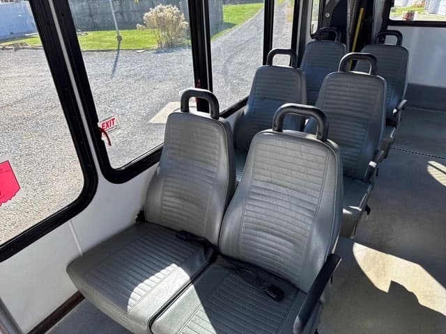 2017 Ford E350 ADA Shuttle Bus - Image 11
