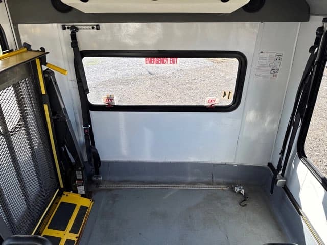 2017 Ford E350 ADA Shuttle Bus - Image 13