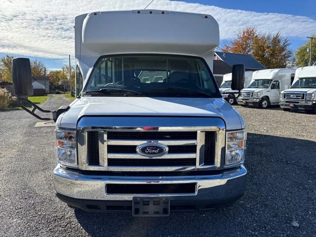 2017 Ford E350 ADA Shuttle Bus - Image 3