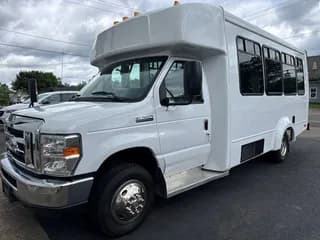 2019 Ford E350 bus