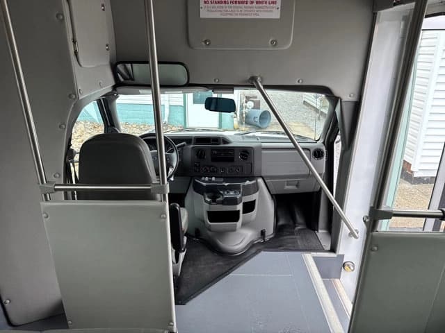 2019 Ford E350 Goshen Coach ADA Shuttle Bus - Image 23