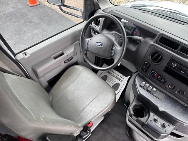 2019 Ford E350 Goshen Coach ADA Shuttle Bus - Image 24