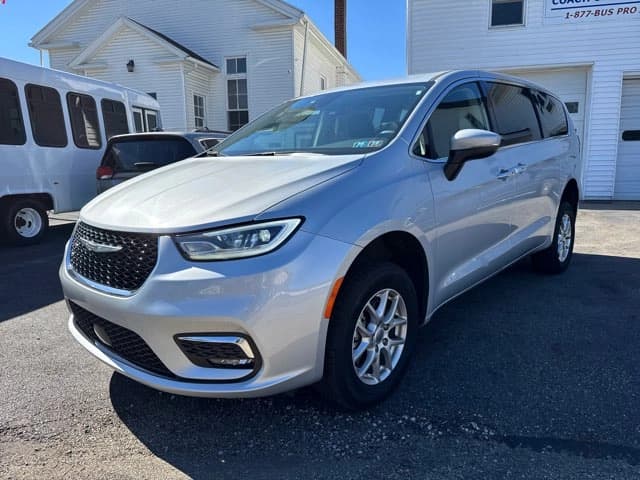 2023 Chrysler Pacifica bus