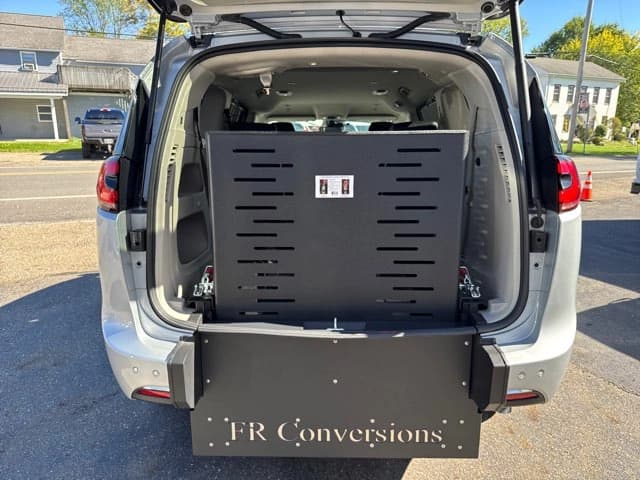 2023 Chrysler Pacifica - Image 18