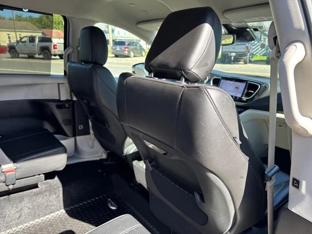 2023 Chrysler Pacifica - Image 24
