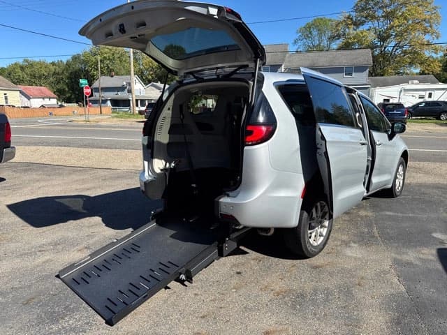 2023 Chrysler Pacifica - Image 34