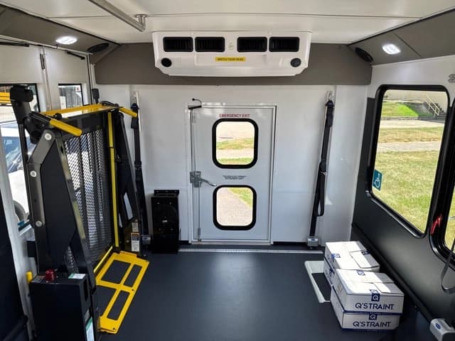 2023 Ford E350 Endera ADA Shuttle Bus - Image 11