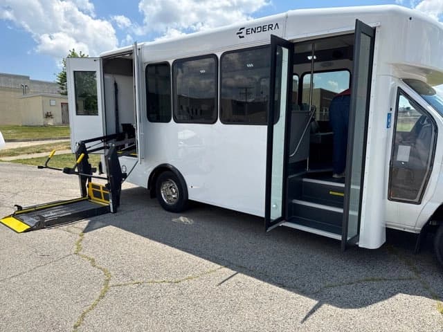 2023 Ford E350 Endera ADA Shuttle Bus - Image 21
