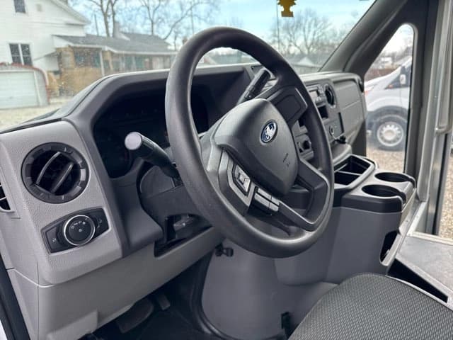 2023 Ford E450 Starcraft ADA Shuttle Bus - Image 9