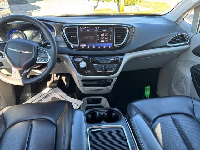 2023 Chrysler Pacifica - Image 23
