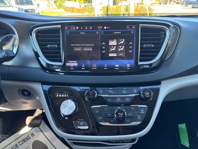 2023 Chrysler Pacifica - Image 26