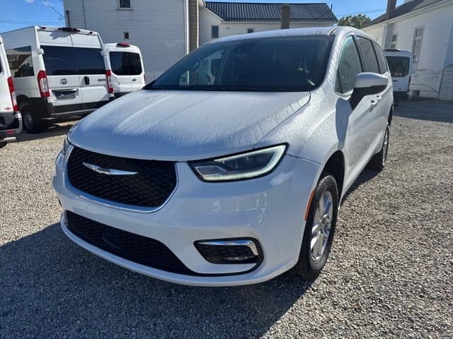 2023 Chrysler Pacifica - Image 4