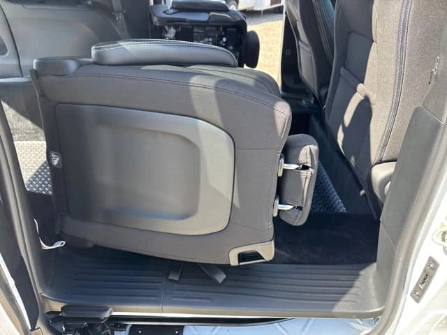 2023 Chrysler Pacifica Touring - Image 24