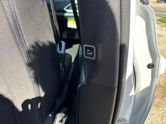 2023 Chrysler Pacifica Touring - Image 31