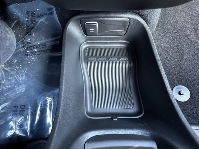 2023 Chrysler Pacifica Touring - Image 35