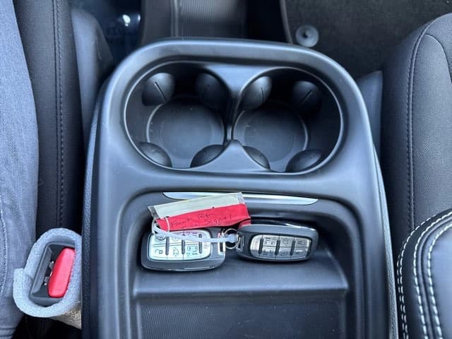 2023 Chrysler Pacifica Touring - Image 36