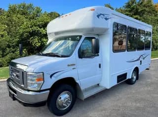 2016 Ford E-350 bus