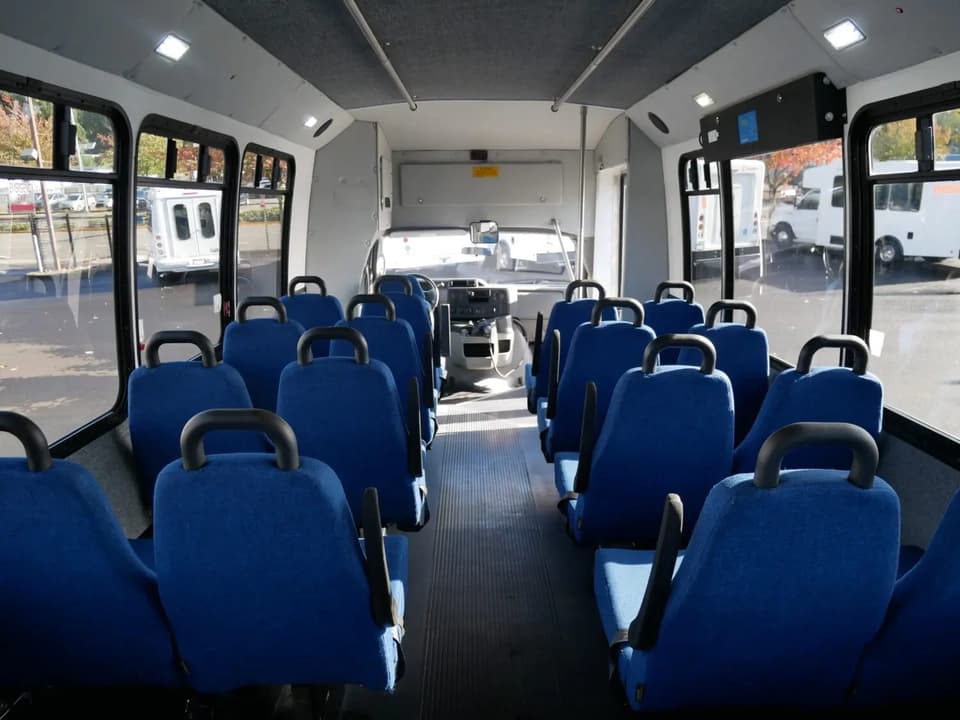 2012 Ford Goshen Shuttle Bus - Image 8