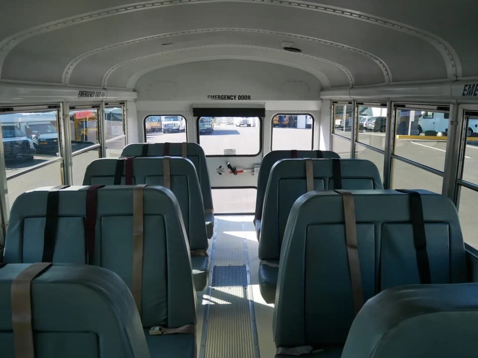2005 Thomas Saf-T-Liner School Bus - Image 7