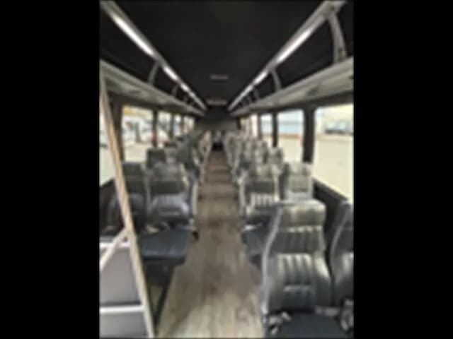 2017 Freightliner M2 - Image 5