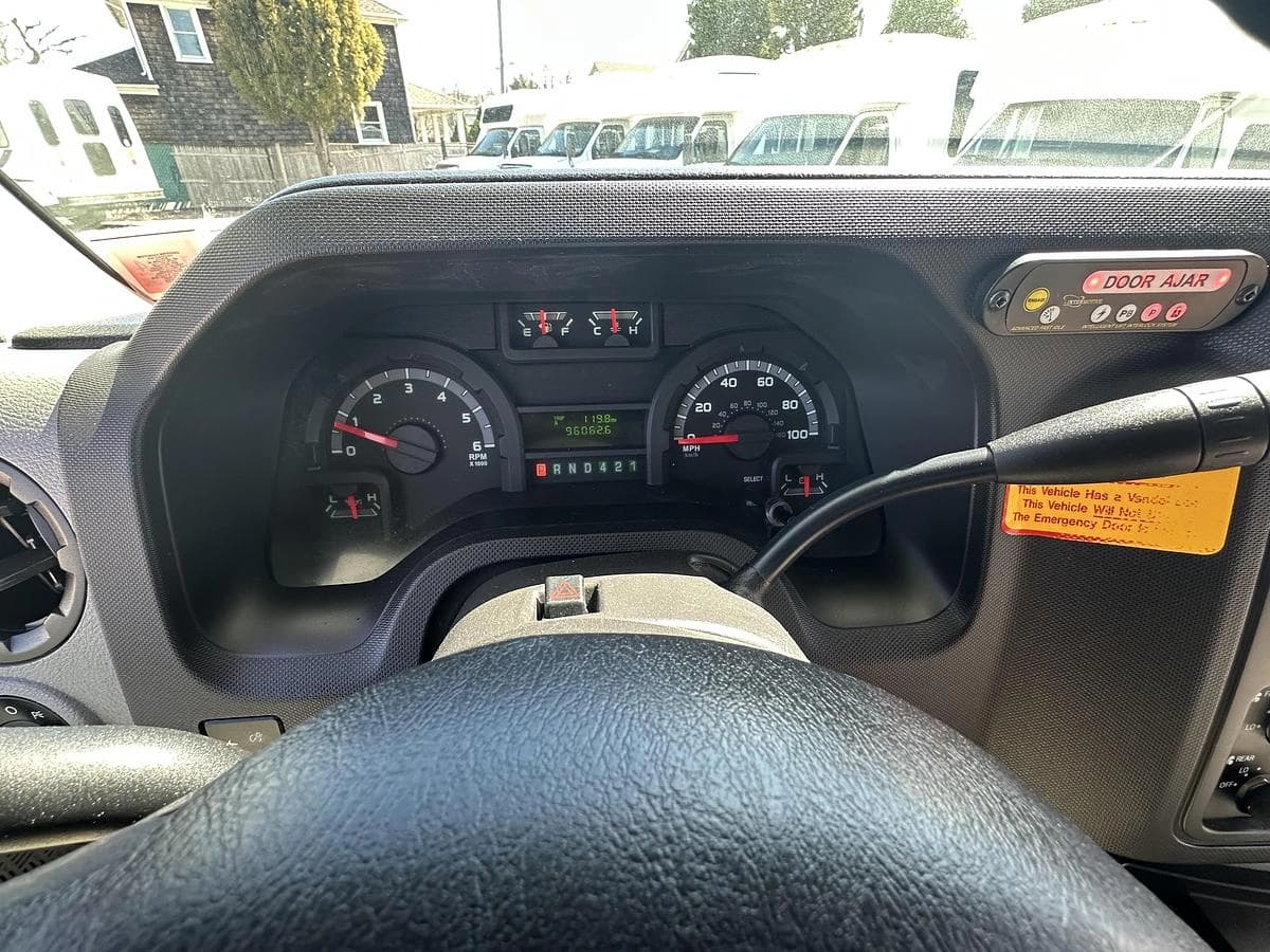 2017 Ford E450 ADA Shuttle Bus - Image 27