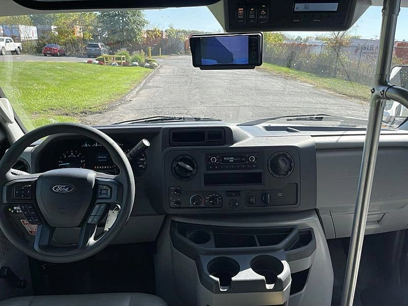 2024 Turtletop Odyssey ADA Shuttle Bus - Image 3