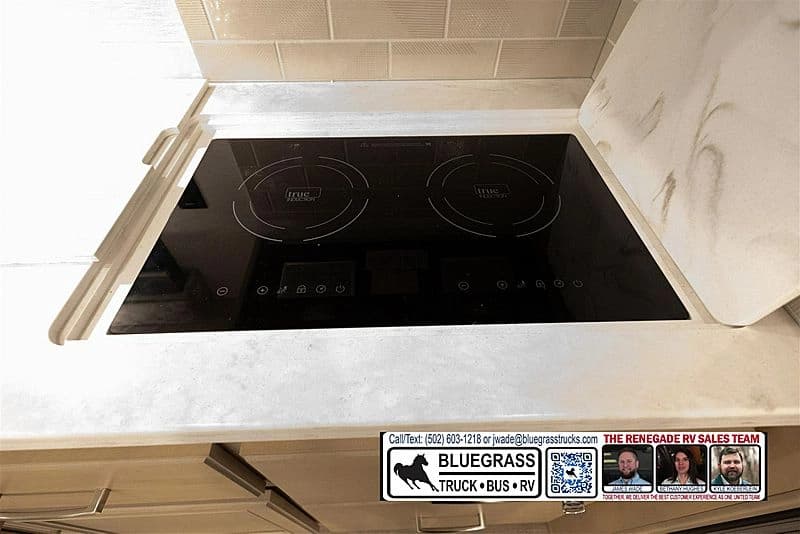 2026 Cummins 6.7L Motorhome - Image 28