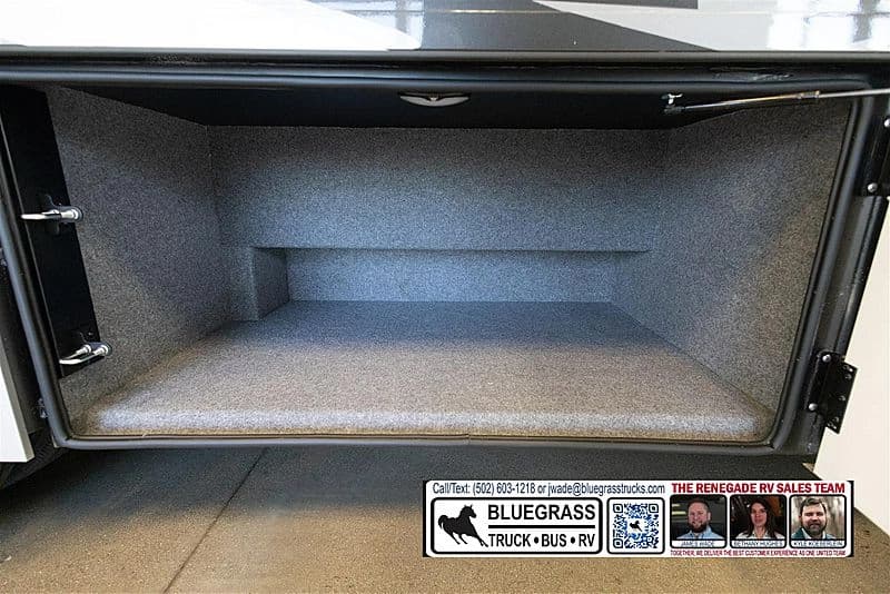 2026 Cummins 6.7L Motorhome - Image 35