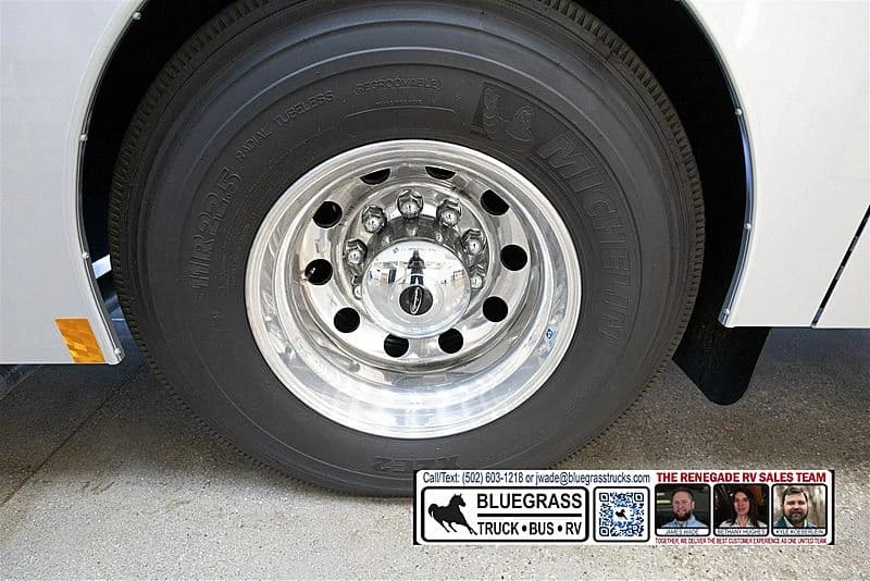 2026 Cummins 6.7L Motorhome - Image 39