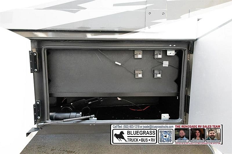 2026 Cummins 6.7L Motorhome - Image 7