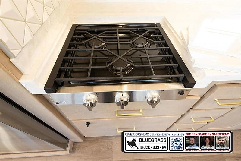 2026 Cummins B6.7 Motorhome - Image 23