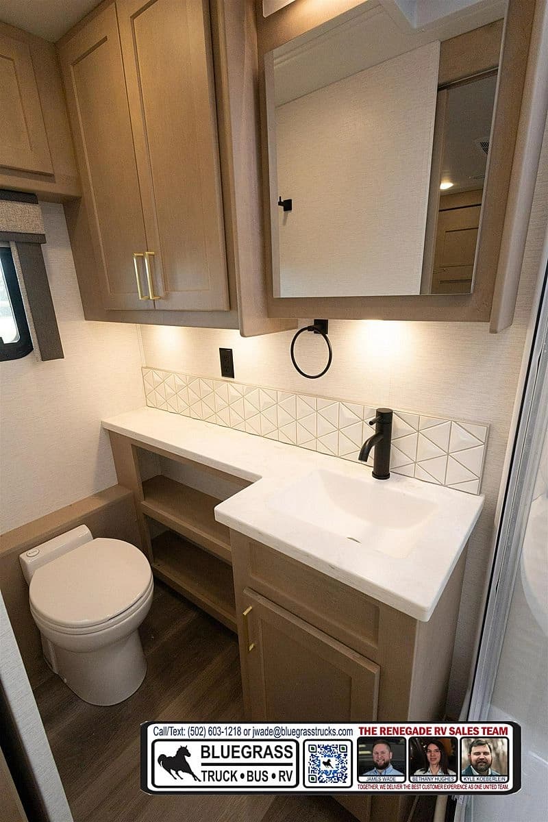 2026 Cummins B6.7 Motorhome - Image 31