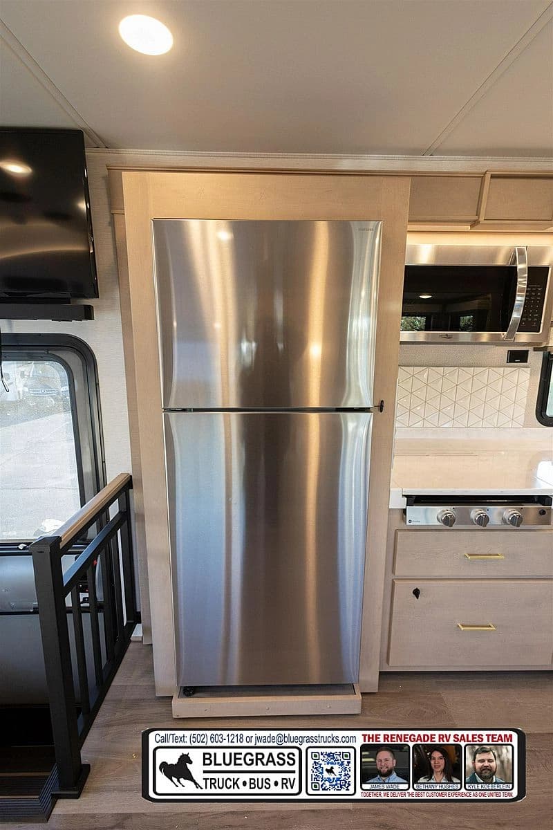 2026 Cummins B6.7 Motorhome - Image 36