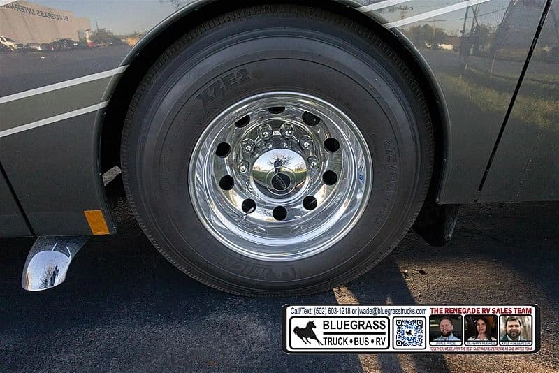 2026 Cummins B6.7 Motorhome - Image 38