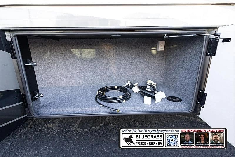 2026 Cummins B6.7 Motorhome - Image 40