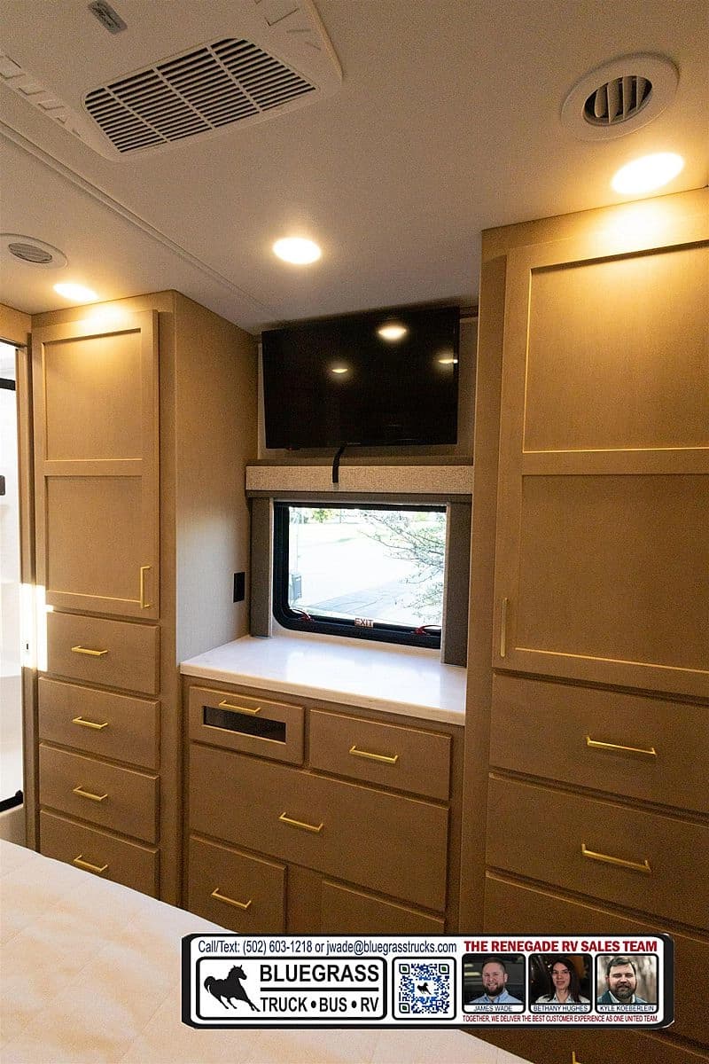 2026 Cummins B6.7 Motorhome - Image 43