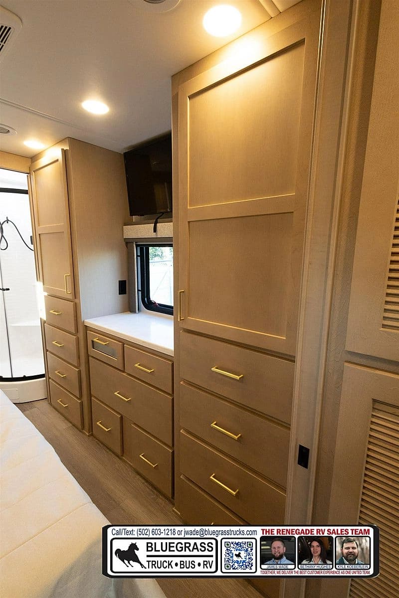 2026 Cummins B6.7 Motorhome - Image 47