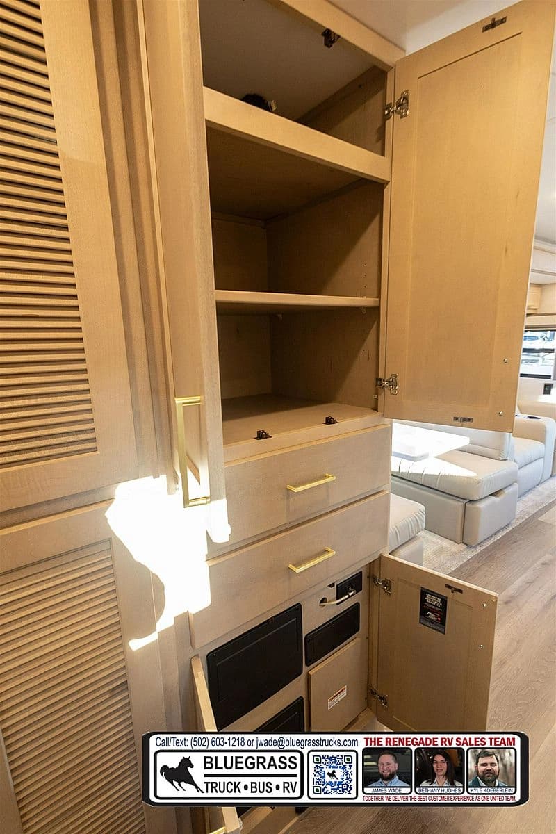 2026 Cummins B6.7 Motorhome - Image 59