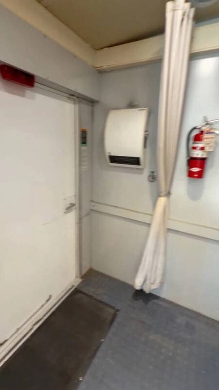 2010 Freightliner Mobile Classroom - Image 29